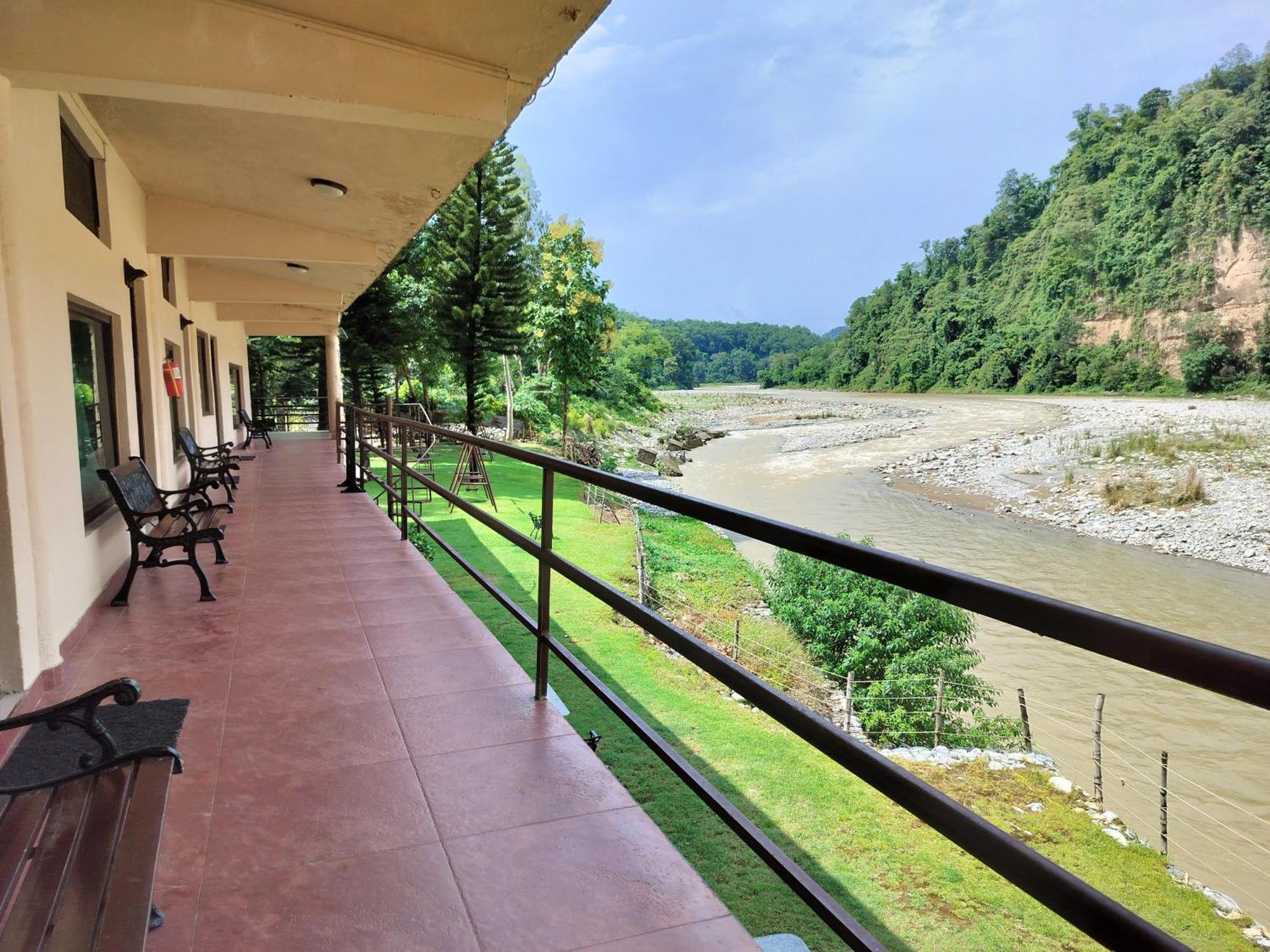 Bel-La Monde Hotel "Riverside" - Jim Corbett Garjia Экстерьер фото