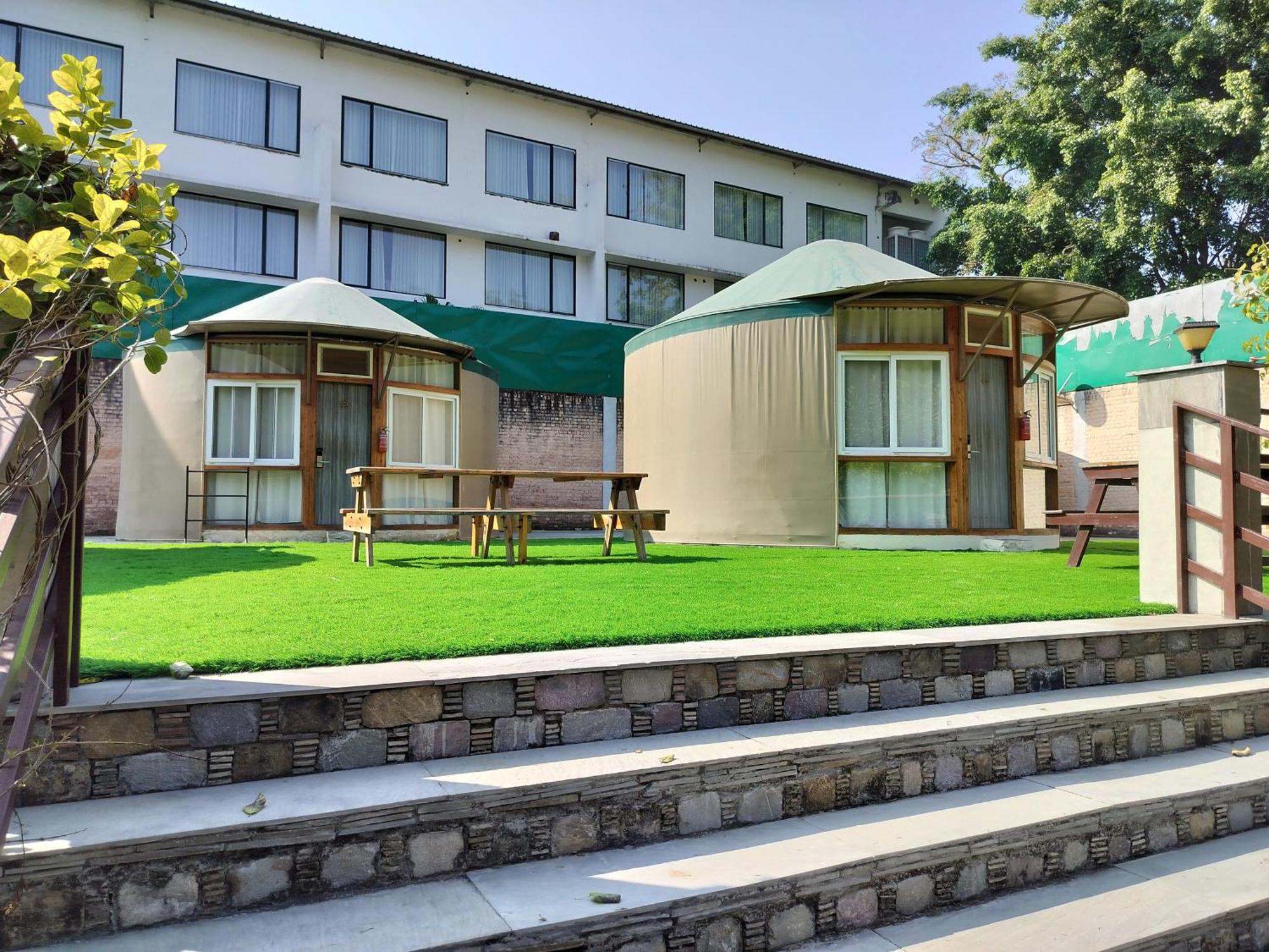 Bel-La Monde Hotel "Riverside" - Jim Corbett Garjia Экстерьер фото